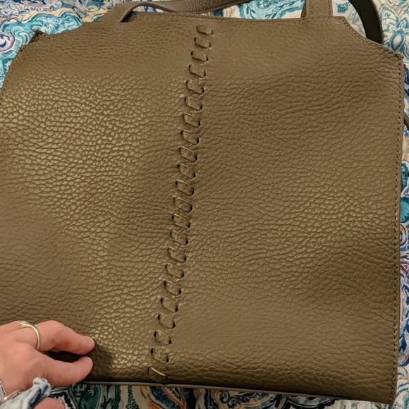 Unv. Threads - Picture 5 of 5